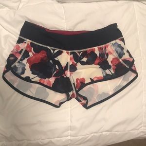 Lululemon Inky Floral speed shorts